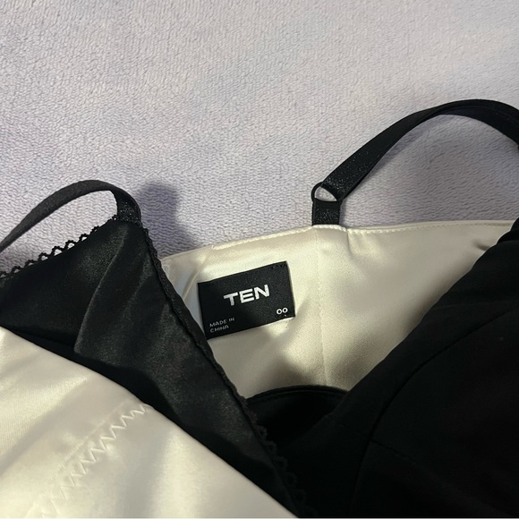 Aritzia babaton white satin mini dress - Picture 2 of 3